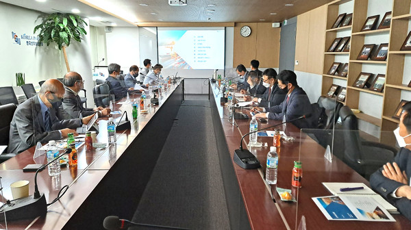 한국해사포럼이 23일 한국선주상호보험에서 월례회를 개최했다.