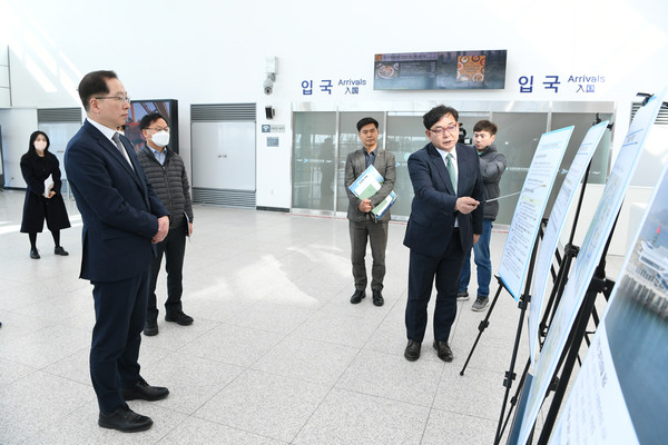 조승환 장관이 인천크루즈터미널을 방문했다.
